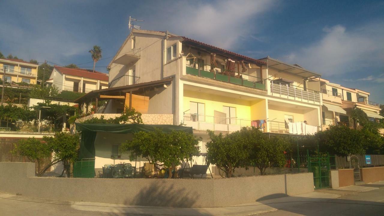 Sea View Apartment Sunrise Poljica & Blue Lagoon Rent A Boat Exterior foto